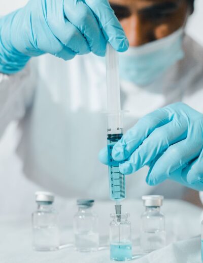 9 Advantages of Using a GCLP-Compliant Laboratory in Clinical Trials